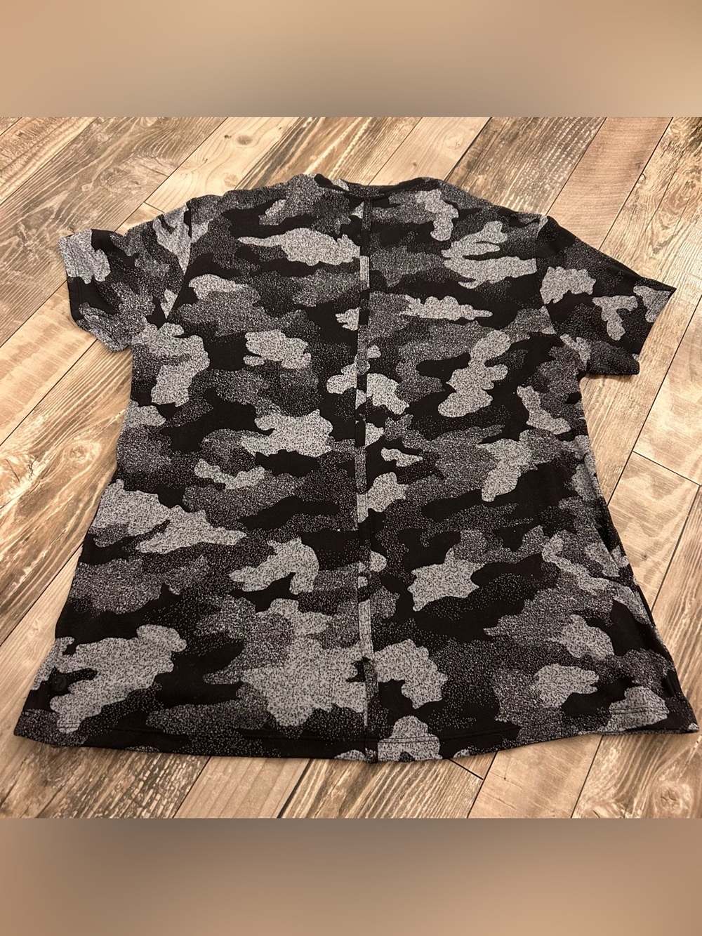 Lululemon Women’s Camo Top